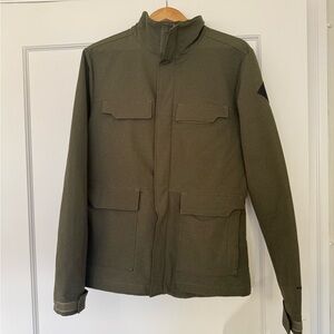 NWOT Men’s olive green North Face jacket